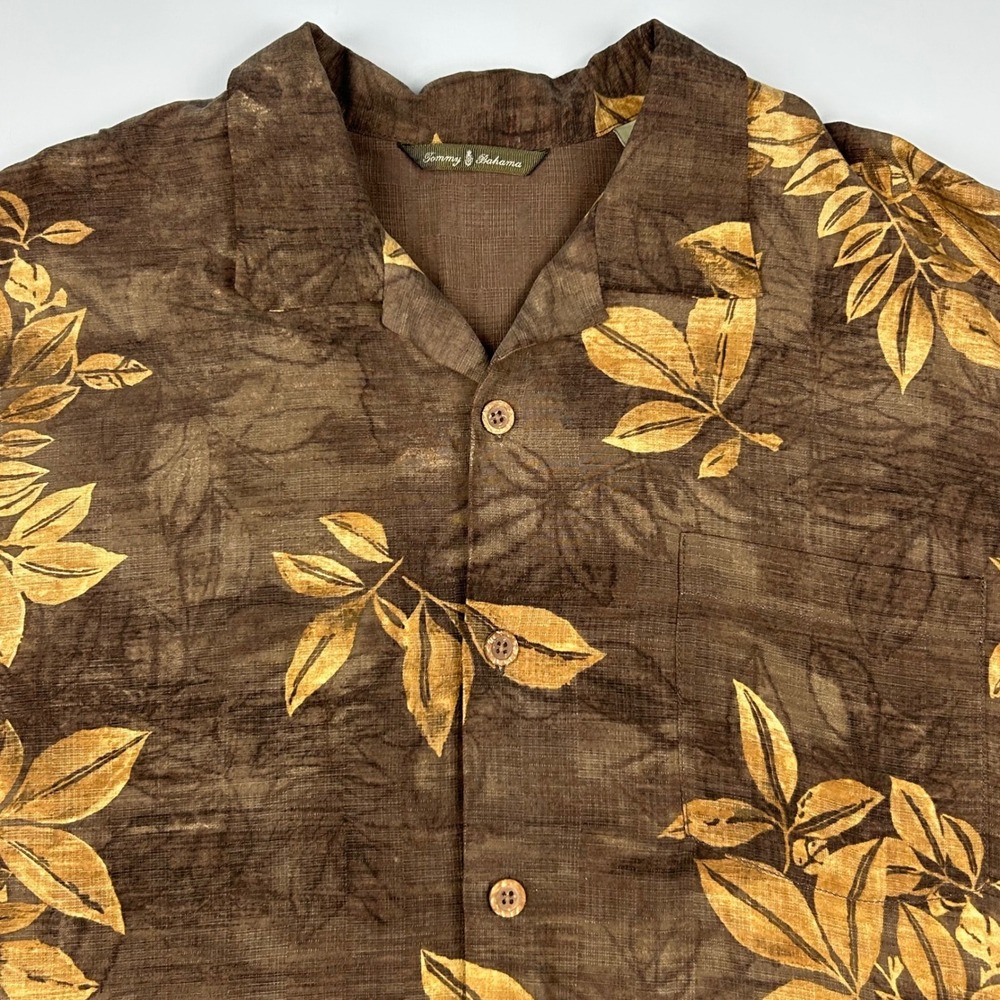 Tommy Bahama Mens Brown Silk Leaf Print Short Sleeve Camp Shirt Size M Tropical